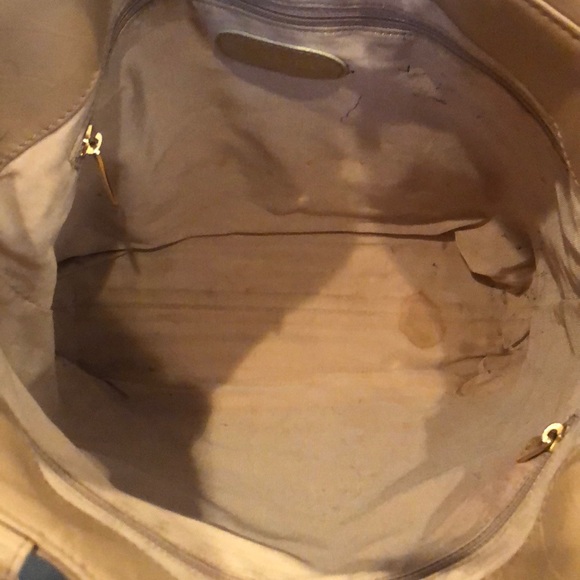 Authentic Chanel Handbag - Picture 7 of 16